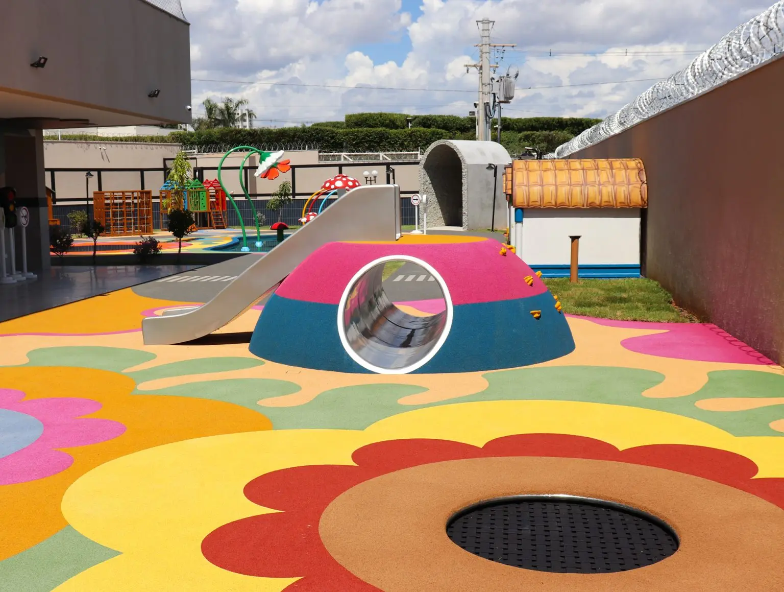 https://api.rubberbrasil.com.br/wp-content/uploads/2025/10/Colegio-Notre-Dame-de-Lourdes-17-1536x1159.webp