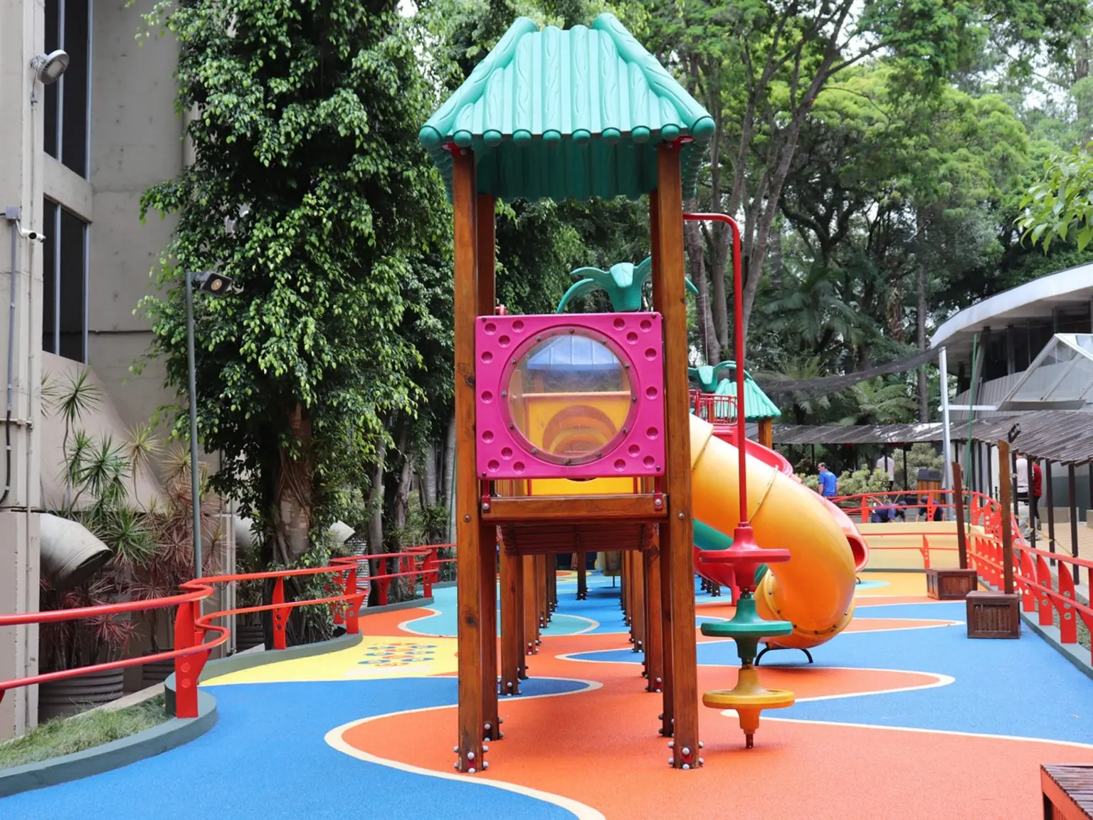 https://api.rubberbrasil.com.br/wp-content/uploads/2025/10/clube4-1536x1152.webp
