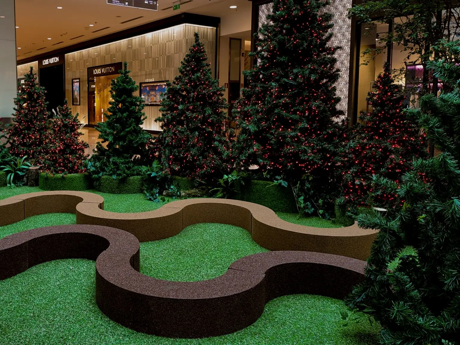 https://api.rubberbrasil.com.br/wp-content/uploads/2025/10/patio-batel-1536x1152.webp