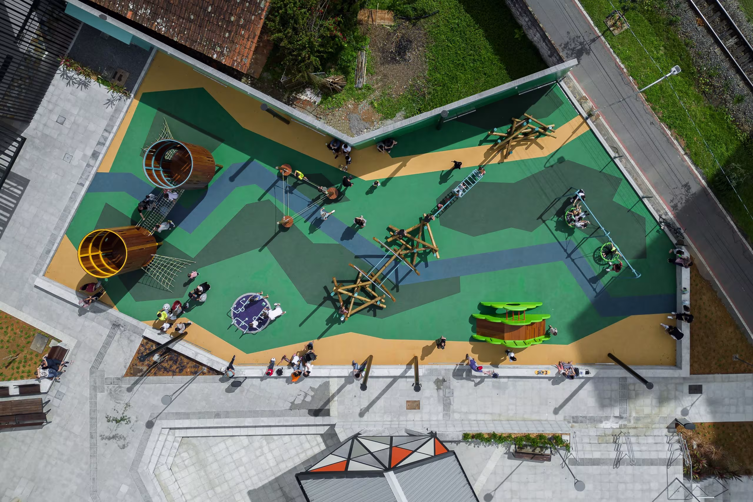 praca-angelo-piazera-joinville-sc-rubber-brasil